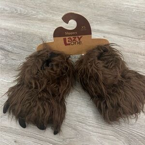 Lazy One Big Foot Kid Paw Slipper - Kid Big Foot